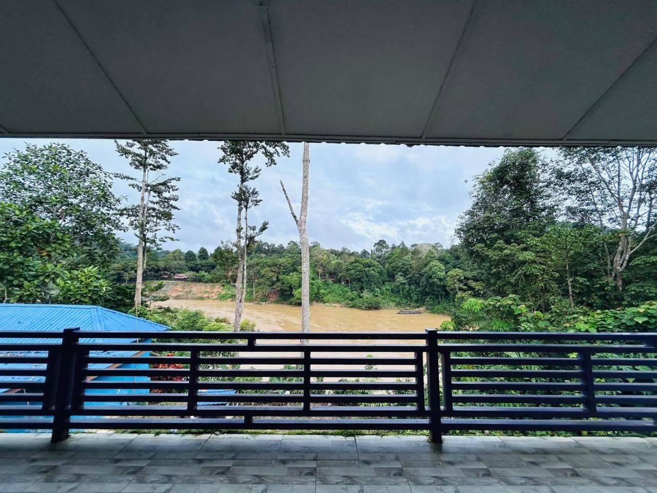 Taman Negara River View Lodge Kuala Tahan Esterno foto